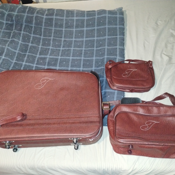 Vintage three-piece all leather travel suitcase in like new condition - Picture 4 of 12
